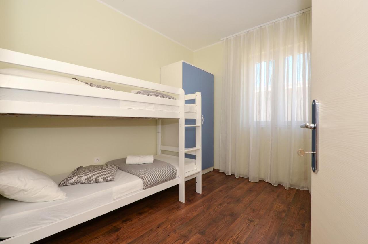 Holiday Home Nevera Kaštela Buitenkant foto