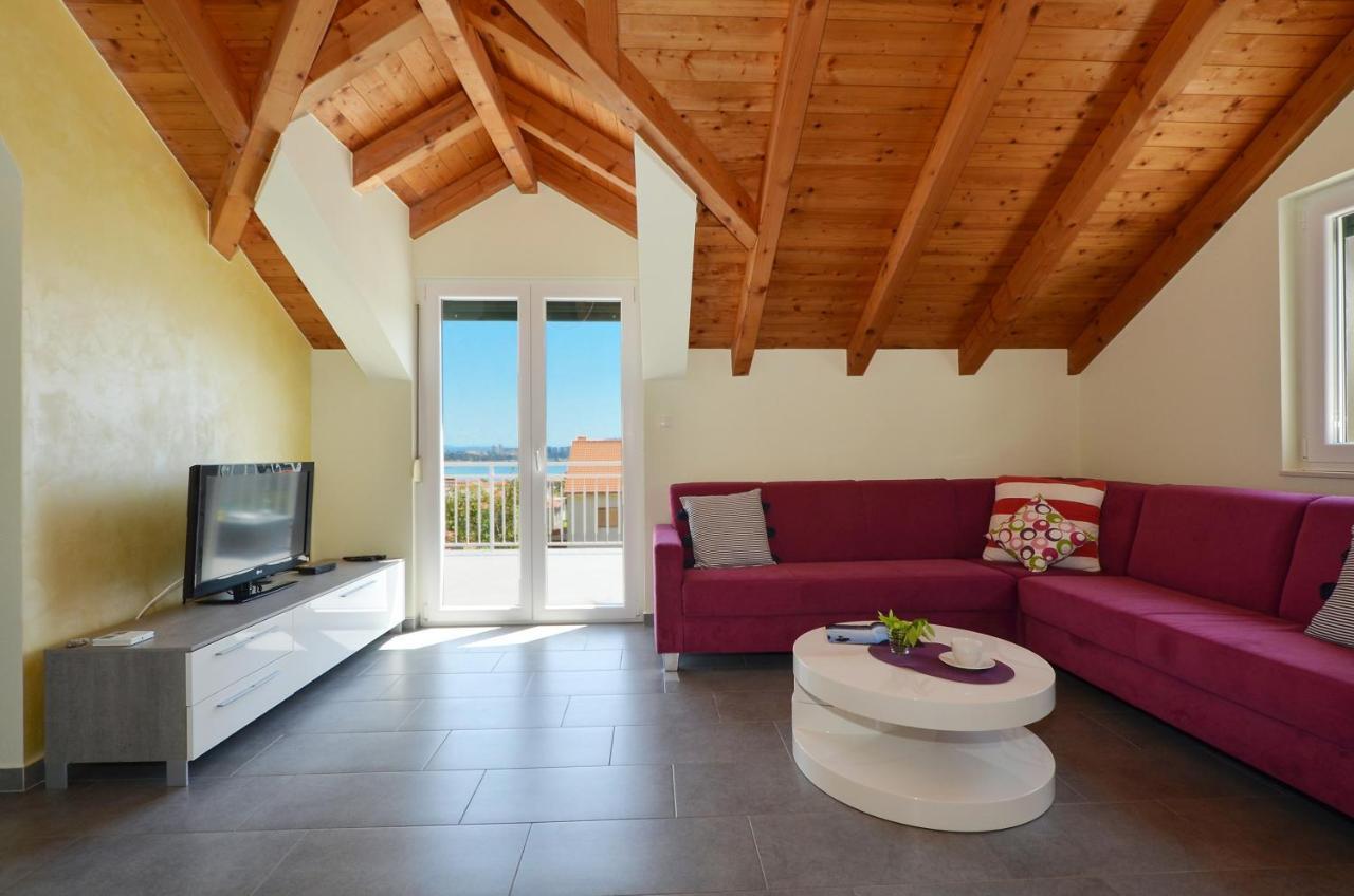 Holiday Home Nevera Kaštela Buitenkant foto